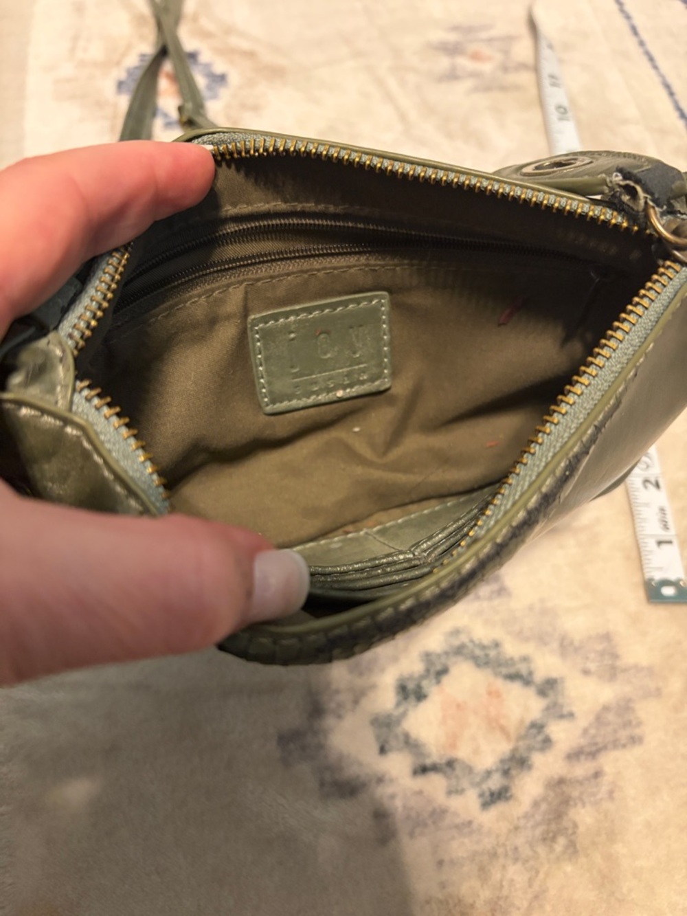 Joy Susan Women's Olive Green Leather Crossbody Bag - Picture 6 of 10